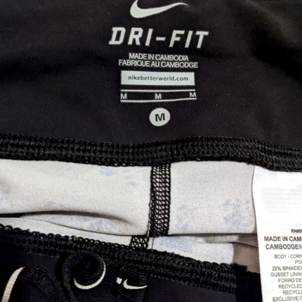 🌺SOLD🌺  Athletic, Nike Dri-fit  Running Tights - Size M -Tree Branch Pattern - Picture 3 of 7